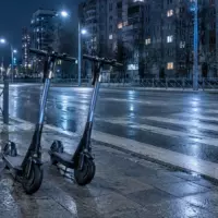 Мэрия Новосибирска решила обжаловать отмену запрета ночных поездок на СИМ