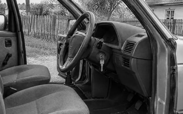 Под Омском 17-летнего подростка заподозрили в угоне Toyota Sprinter